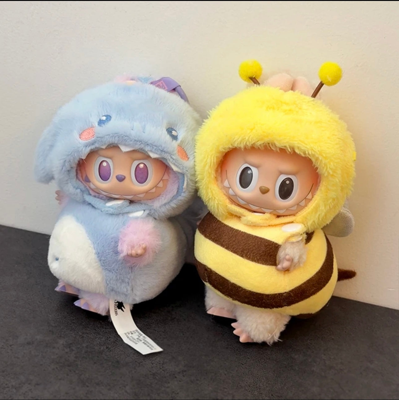 POP MART THE MONSTERS - Labubu Outfit - Cockroach Langbubu (Outfit Only)