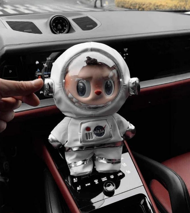POP MART THE MONSTERS - Labubu Outfit - NASA Astronauts 38 cm (Outfit Only)