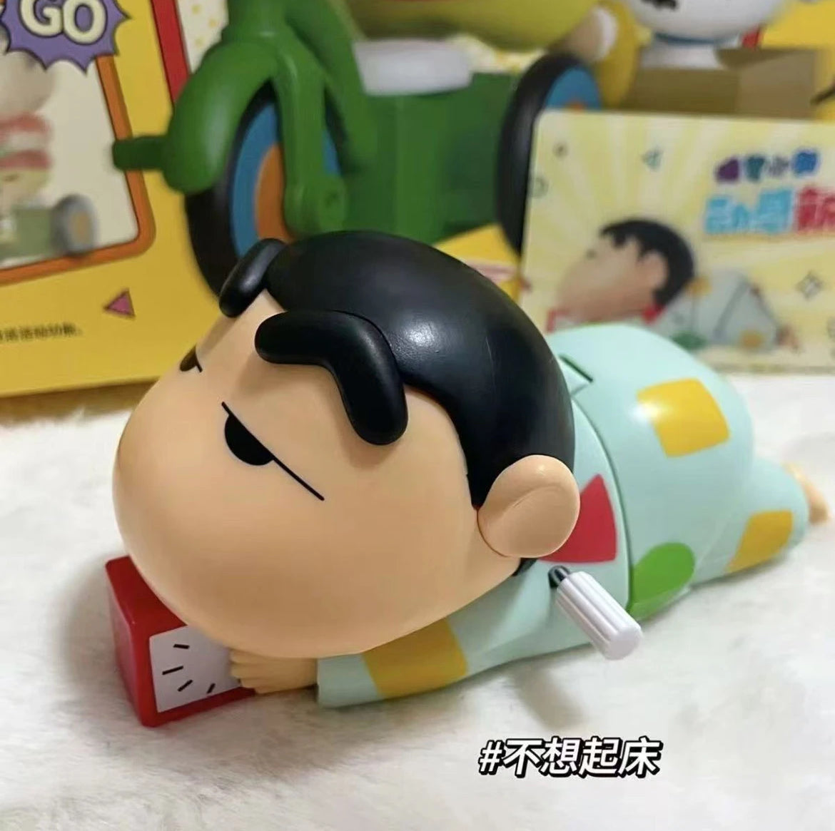 Crayon Shin-Chan Crawling Toy, Wind-Up Figure, Creative Ornament, Cute Collectible